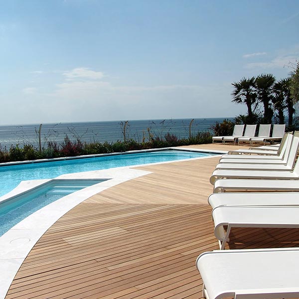 Nella gamma oece l’olio naturale 657-0023 certificato per il contatto con gli alimenti